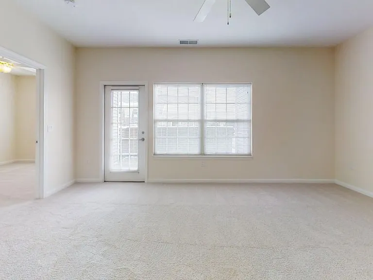 Windsor West | Specials Available — Photo 51