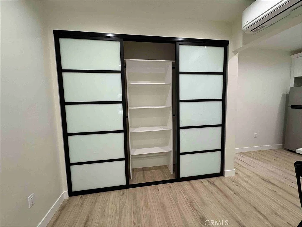 1 bed, 389 sqft, $2,100 — Photo 4