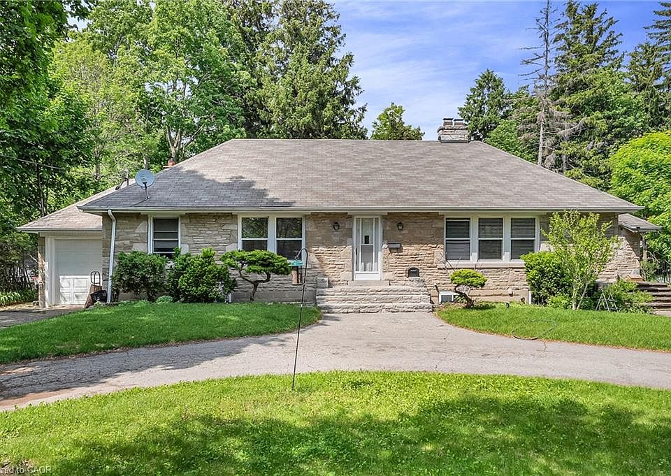 1st image of 11 Ben Machree Dr