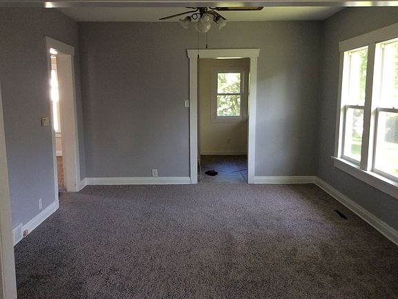 4th image of 222 W 11th St S