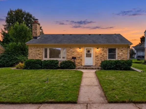 3765 E Bottsford Ave, Cudahy, WI 53110