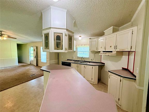 3rd image of 10363 Alpha Rd