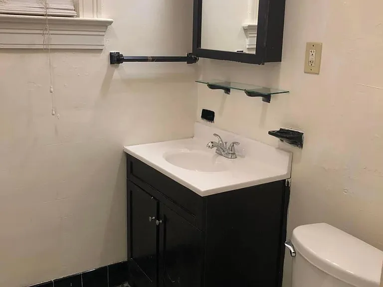 949 Carlisle St #1 — Photo 10