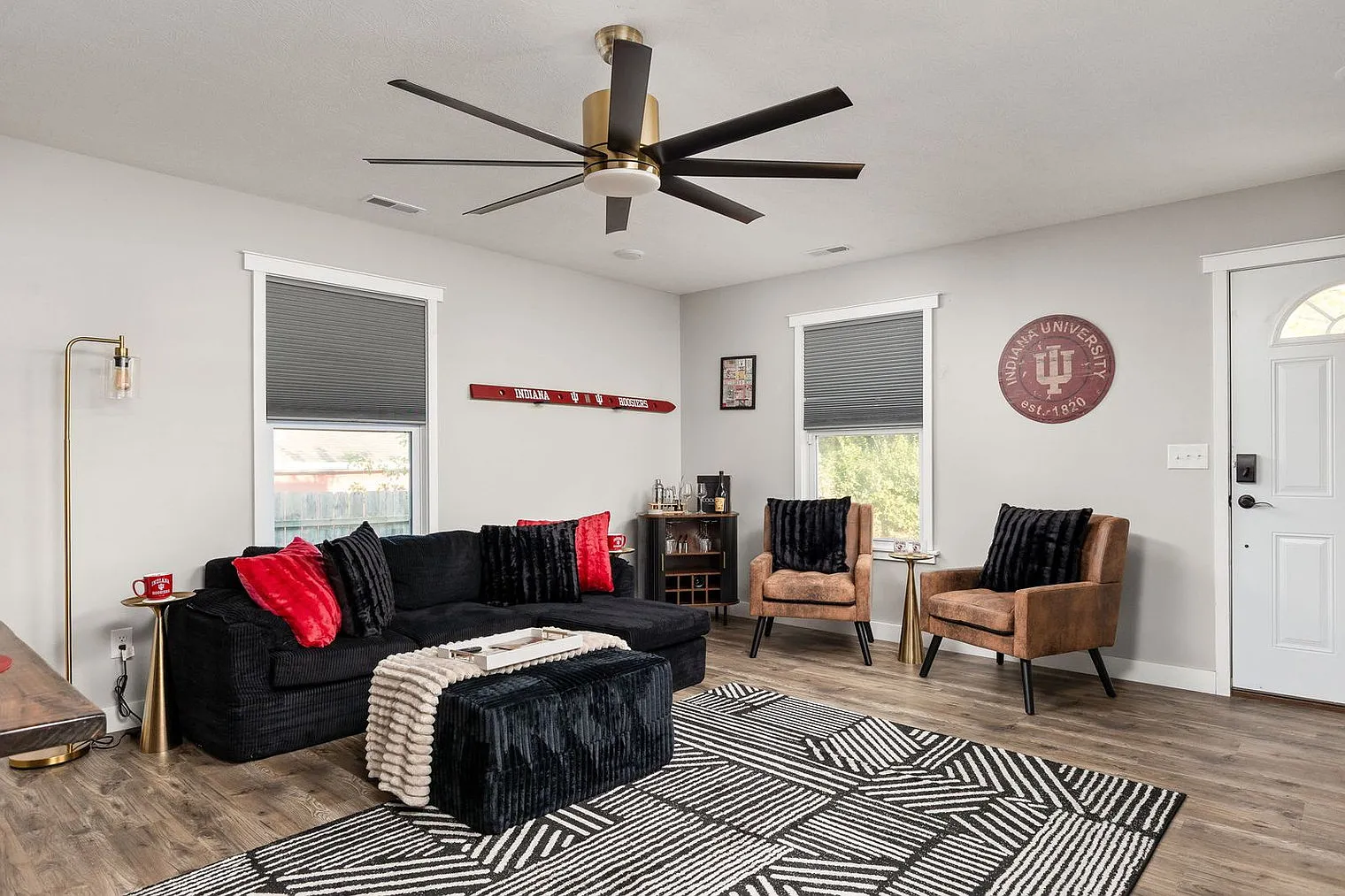 3 bed, 2.0 bath, 1797 sqft, $7,149 — Photo 4
