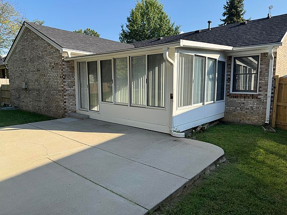 3rd image of 329 Stonegate Way