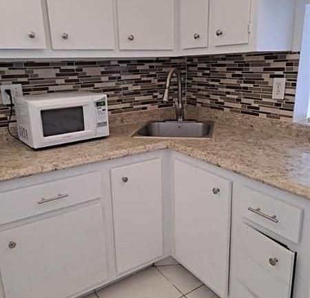 2nd image of 6300 NW 62nd St APT 206