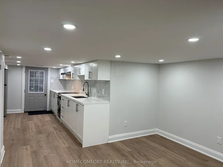 211 Osler St #LOWER — Photo 4