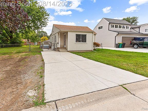 2nd image of 22655 Purdue Ave