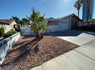 3992 Calle Mirador, Las Vegas, NV 89103