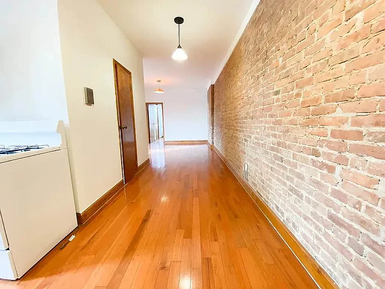 2246 1st Ave #5 — Photo 10