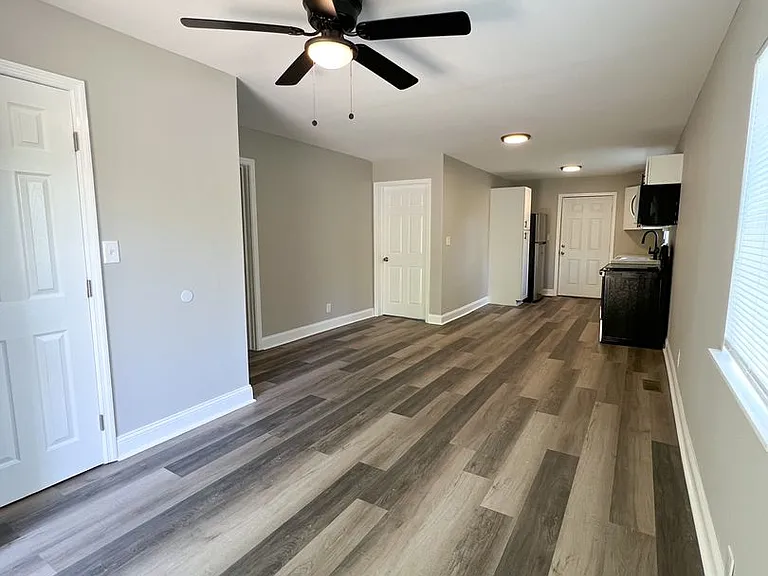 105 Wilson Ct — Photo 4