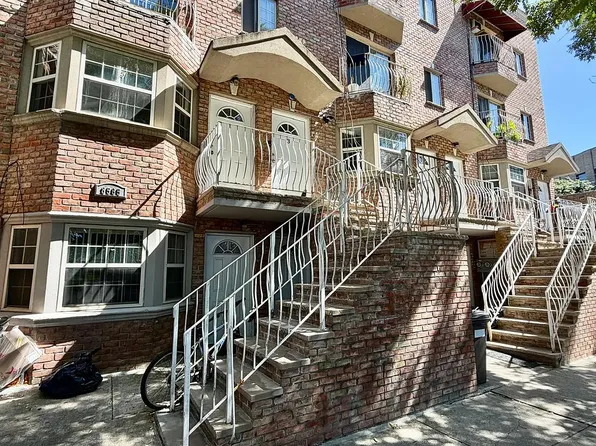 85-65 116th St #2, Richmond Hill, NY 11418