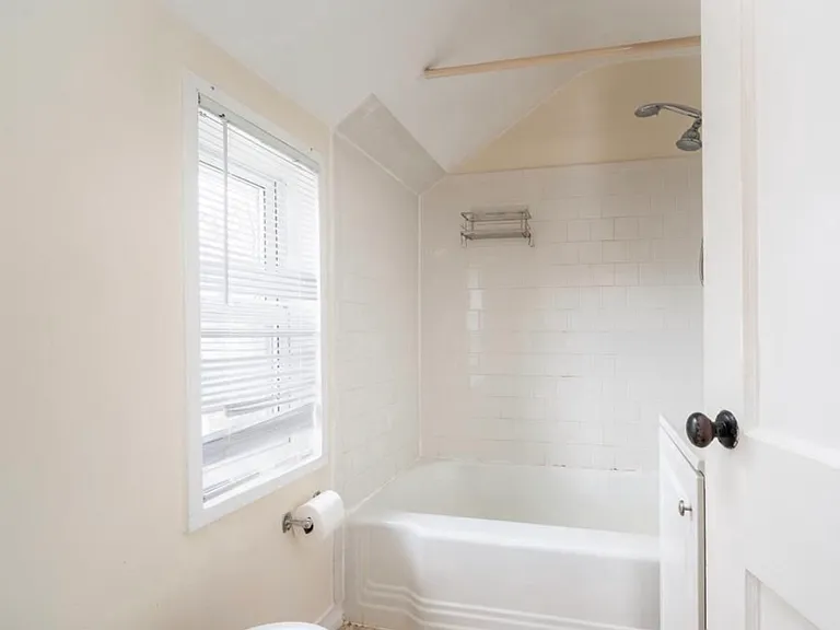 1017 S Edison St — Photo 8