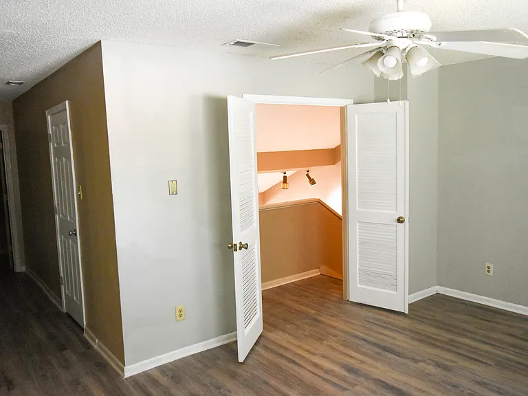 602 Kings Mountain Dr — Photo 26