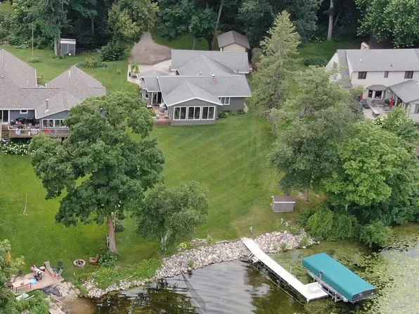 1005 Geneva Dr, Alexandria, MN 56308