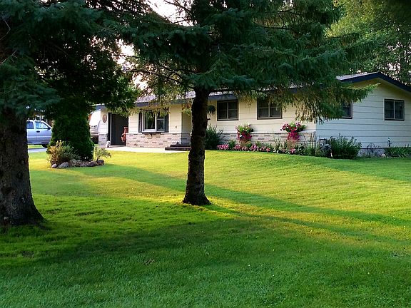 4th image of 23562 Flame Ave