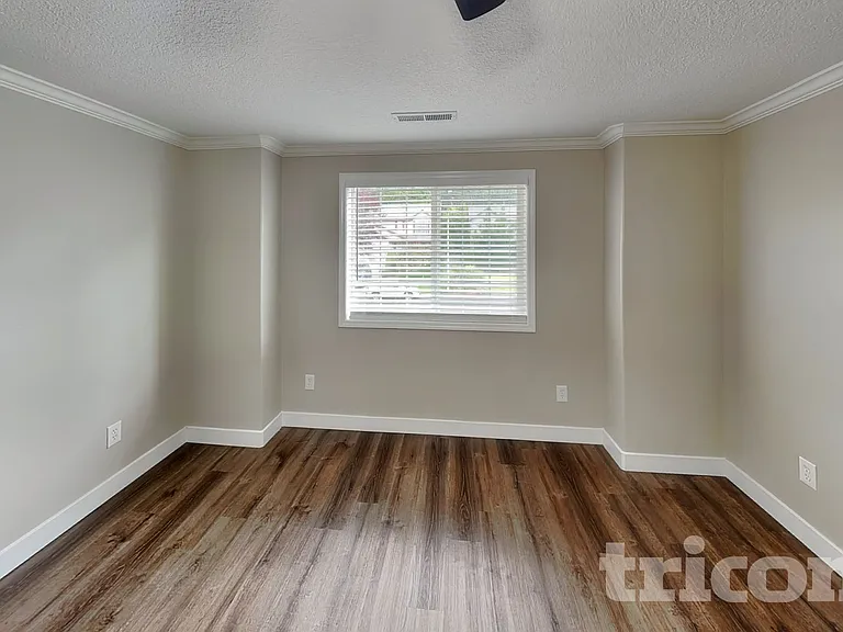 3402 NE 165th Ave — Photo 9