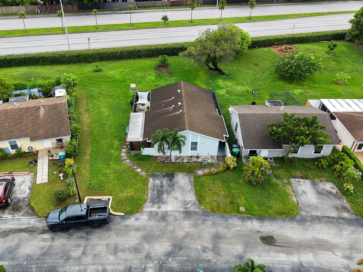3 bed, 1134 sqft, $3,200 — Photo 3