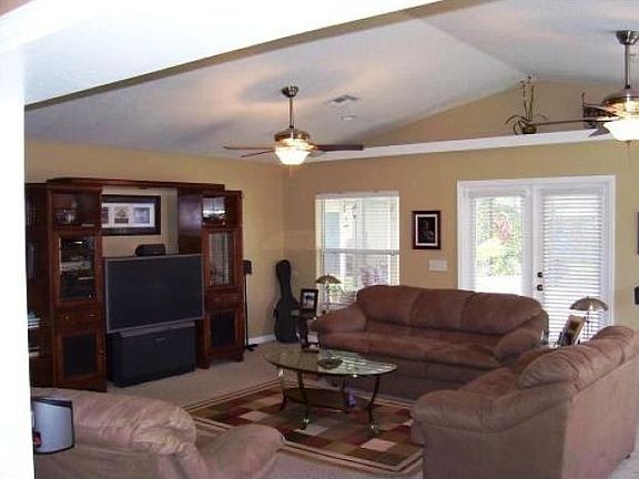 4th image of 7051 Earlwood Ave