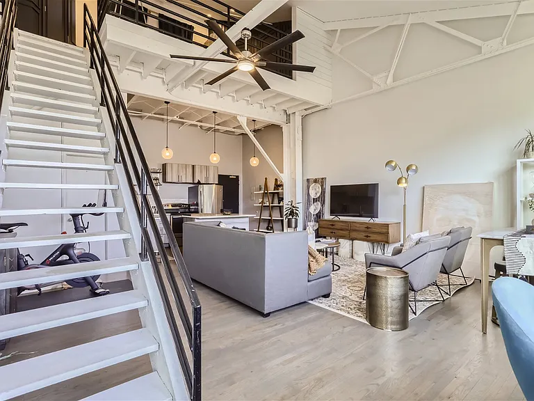3309 Blake St #202 — Photo 4