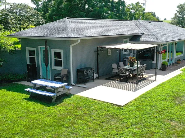 100 Lake Rd #C-w4, Council Grove, KS 66846