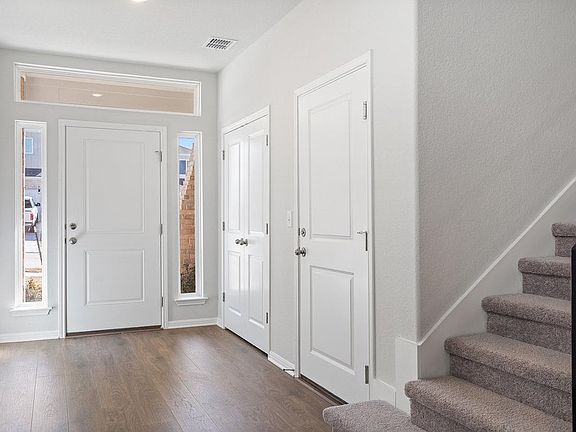 3rd image of 11106 El Capitan Dr