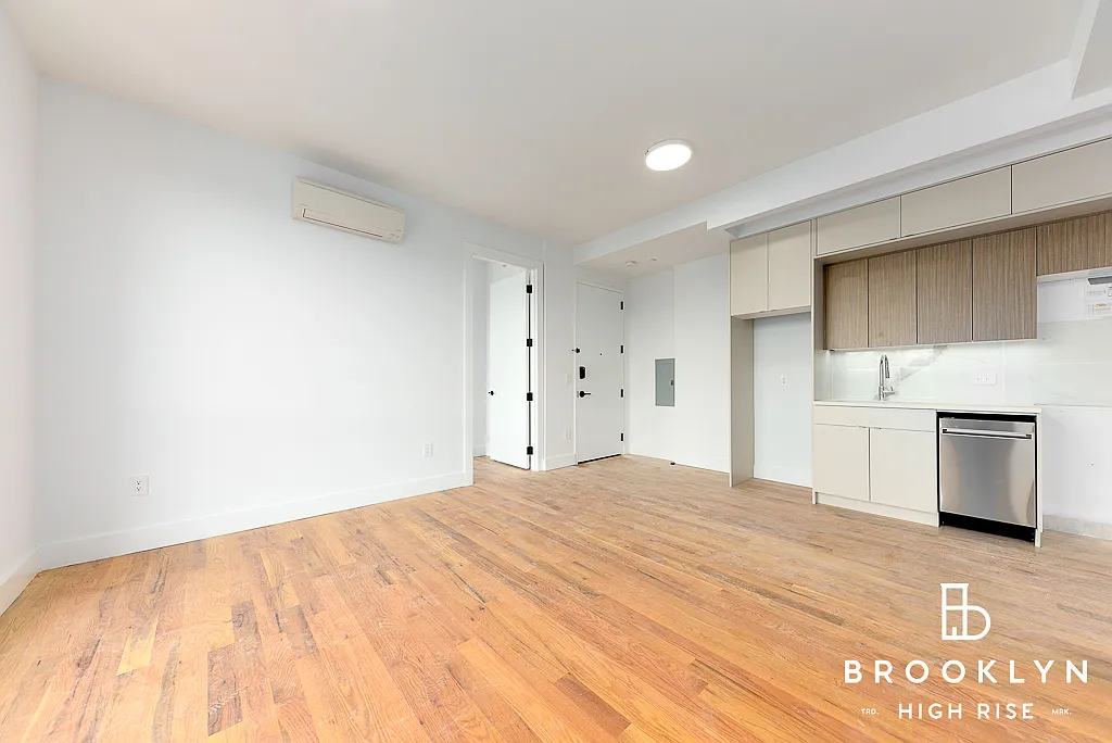 2667 Fulton Street — Photo 2