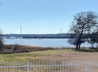 6702 Lakeshore Dr, Rowlett, TX 75089