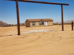 60824 Stagemans Rd, Landers, CA 92285