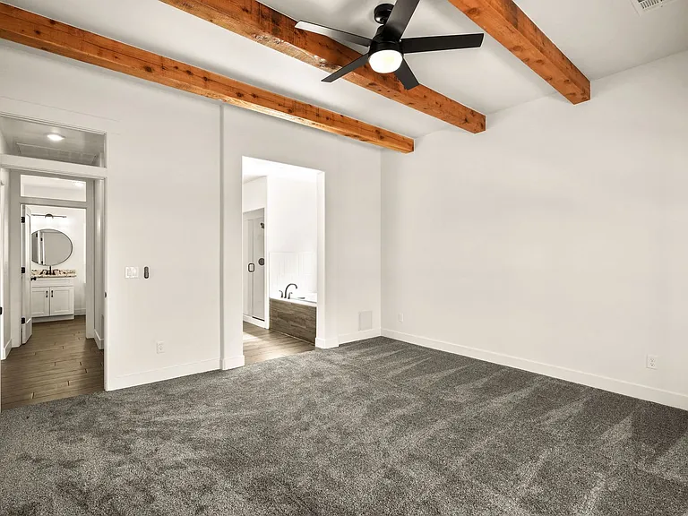 4025 Boardwalk Rd — Photo 24