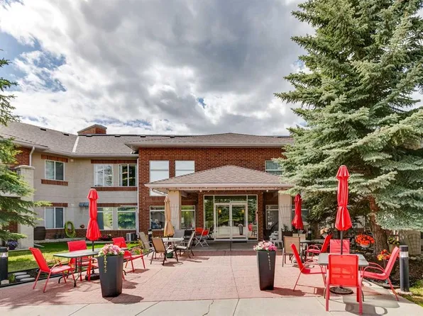 550 NE Prominence Rise SW #120, Calgary, AB T3H 5J1