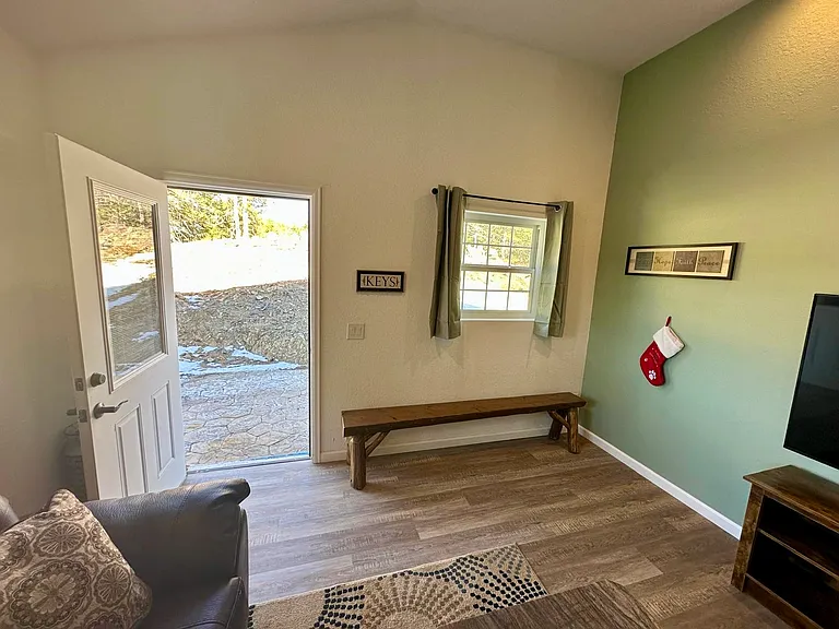 440 Hickok Trl — Photo 18