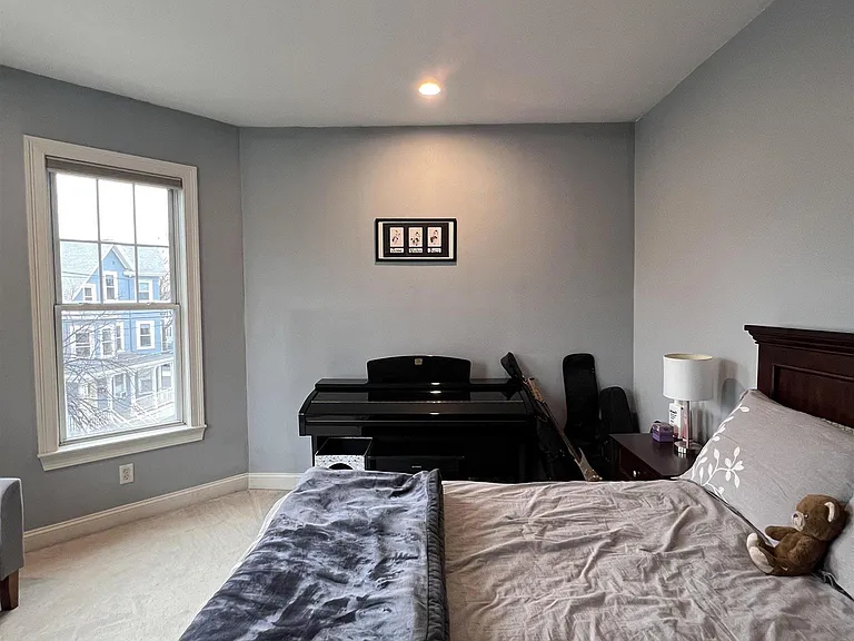146 Clifton St #10 — Photo 13