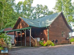 310 Barefoot Rd, Hiawassee, GA 30546