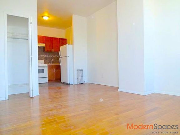 3rd image of 2509 Astoria Blvd APT 2L