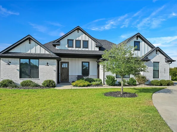 9031 Scarborough Dr, Iola, TX 77861