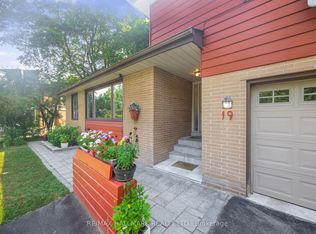 19 Talwood Dr, Toronto, ON M3B 2P4