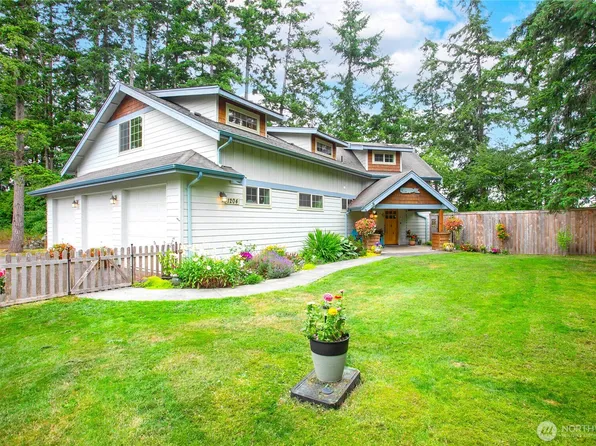 1204 Hughes Avenue, Blaine, WA 98230