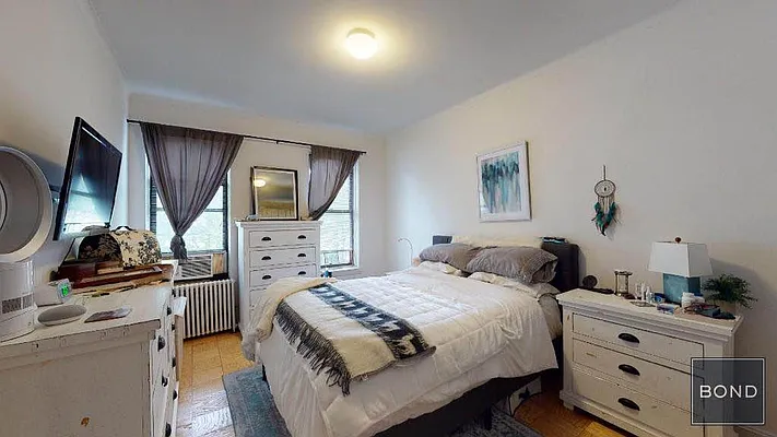 Rented by Bond New York | media 5