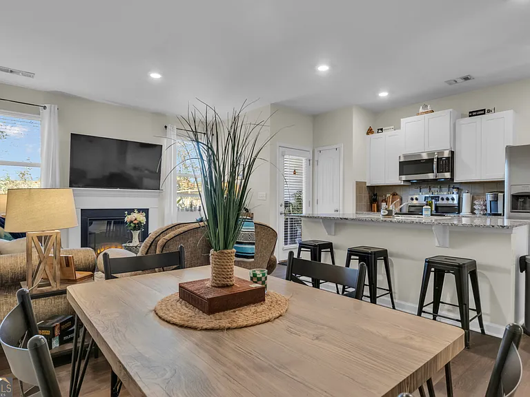 62 Chastain Cir — Photo 6