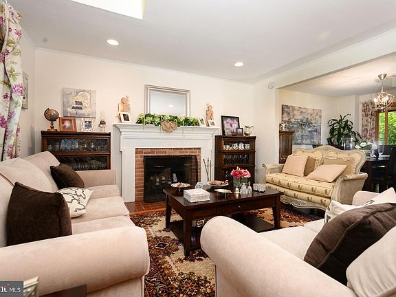 3rd image of 11708 Magruder Ln