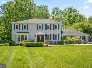 8 Millcreek Ln, Malvern, PA 19355