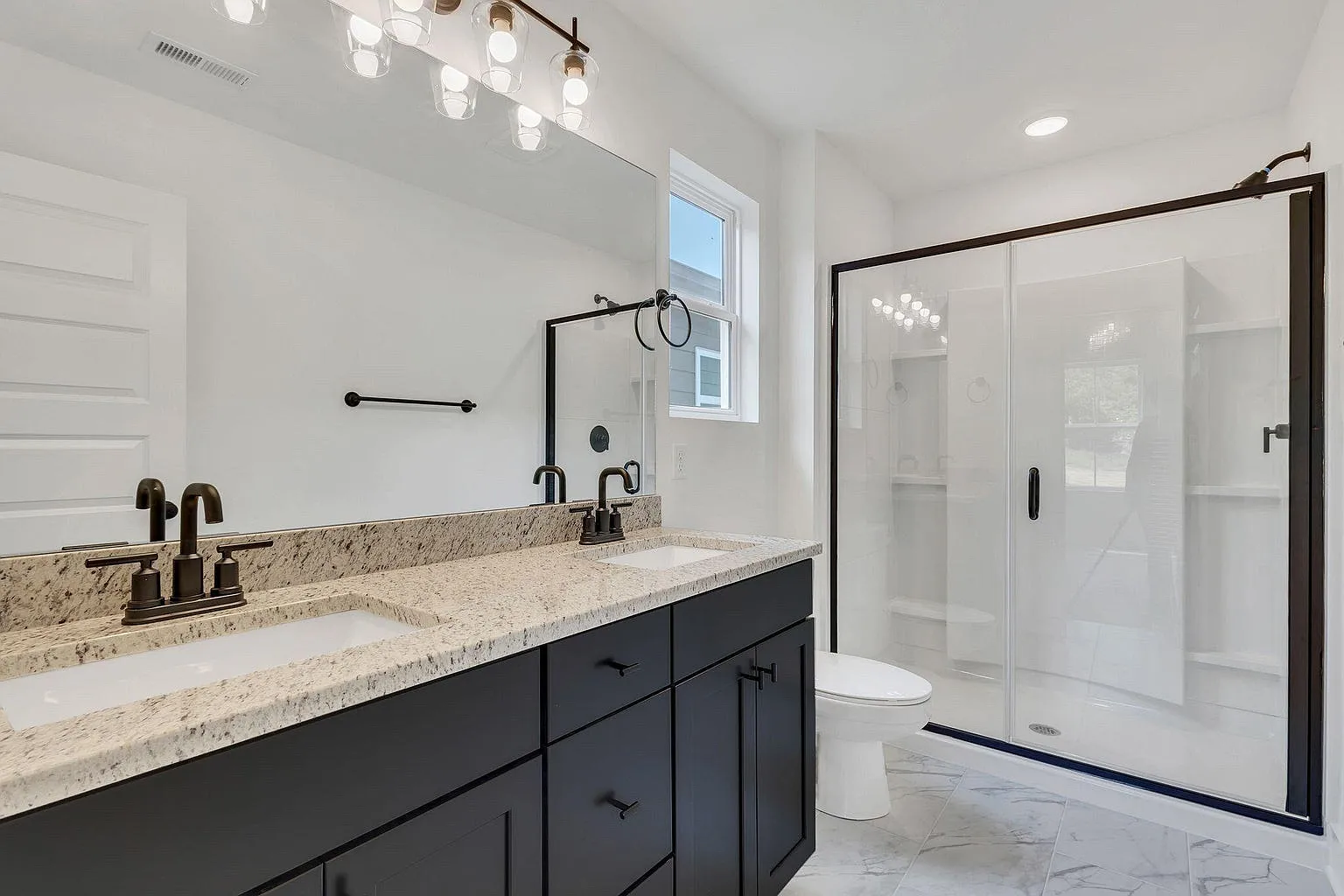 2 bed, 2.5 bath, 1412 sqft, $2,400 — Photo 4