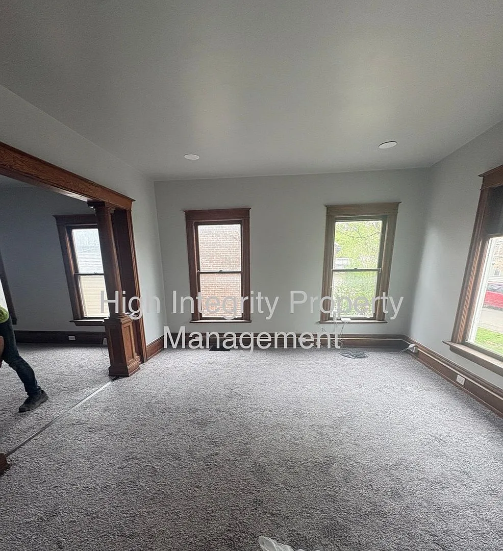 353 W. Water Street - 6 unit — Photo 2