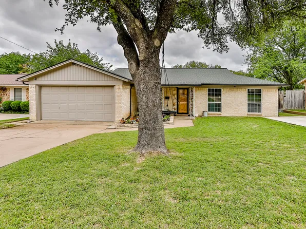 2100 Rockmoor Dr, Edgecliff Village, TX 76134