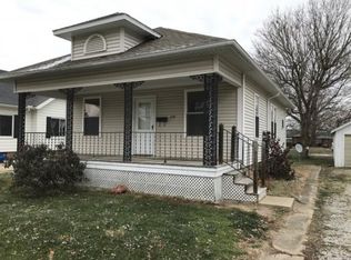 606 N 1st St, Effingham, IL 62401