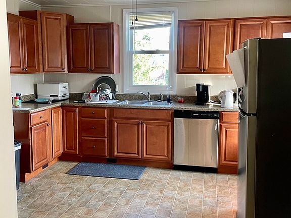 4th image of 416 Spruce St #414