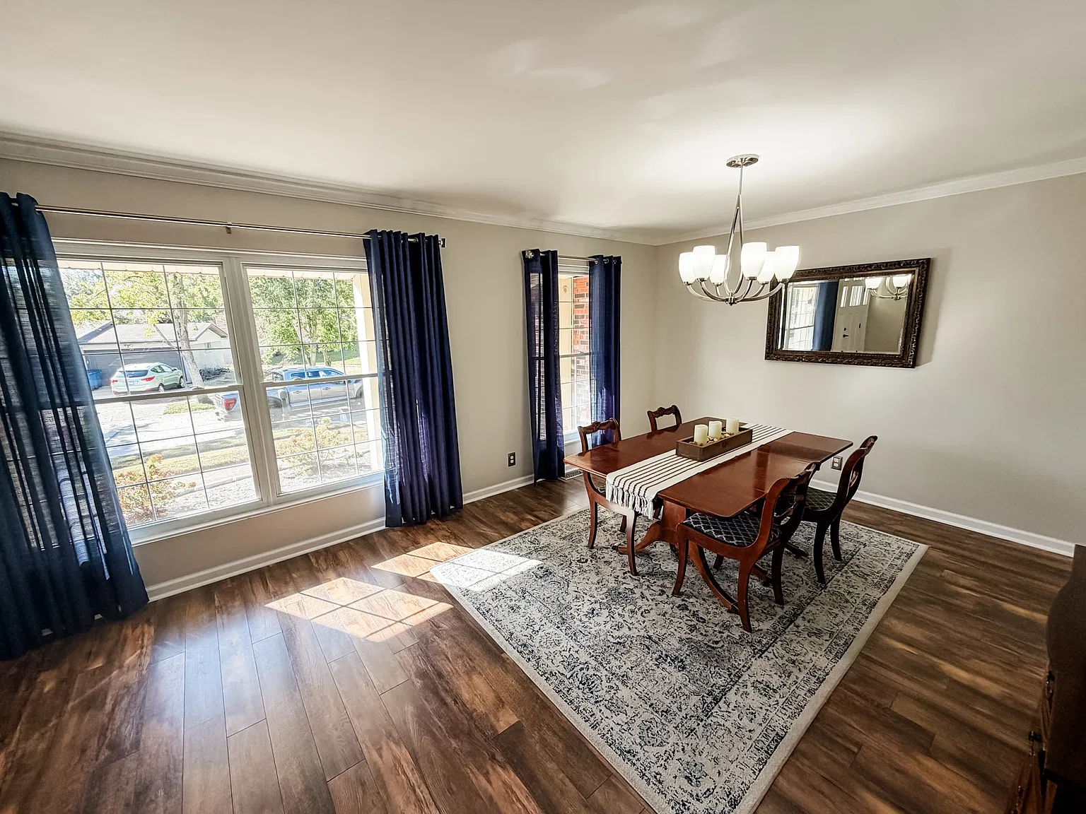 3 bed, 1444 sqft, $2,545 — Photo 4