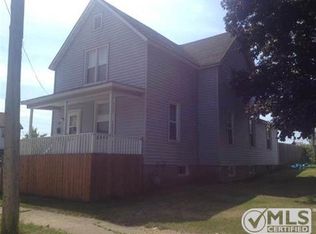 205 N Court St, Gladstone, MI 49837