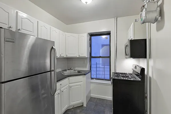 Rented by Bohemia Realty Group | media 5